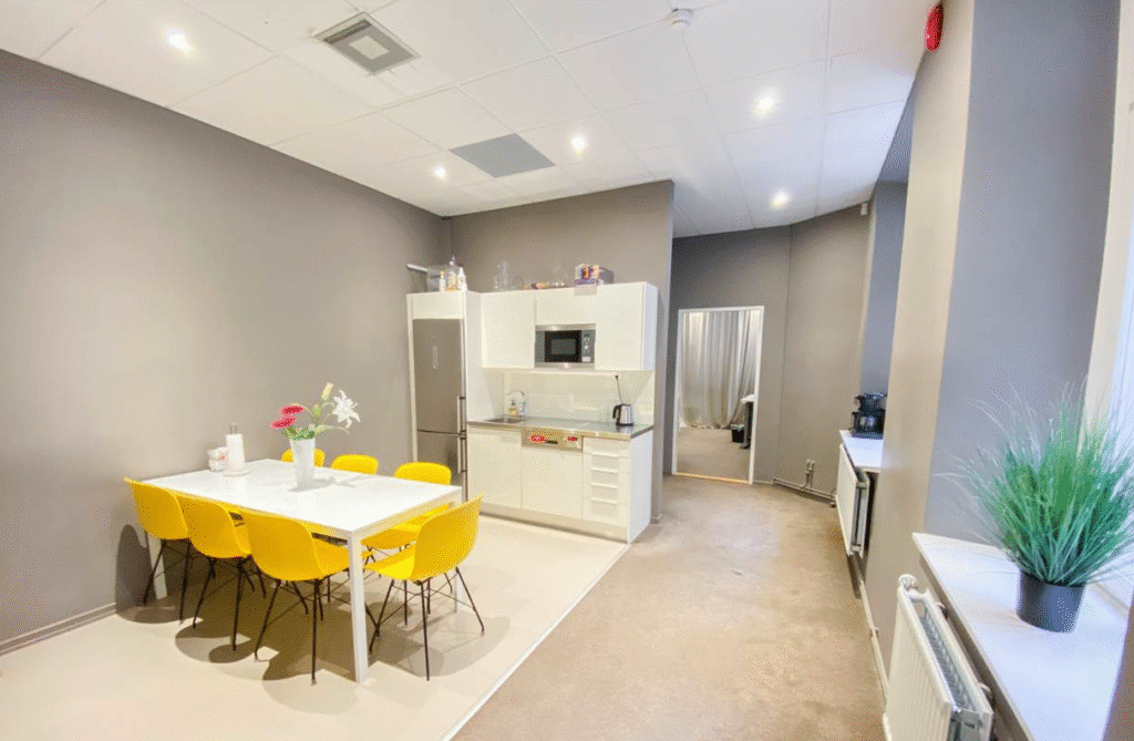 Köksrenovering inkl rivning i kontorslokal. Nacka Västra Orminge